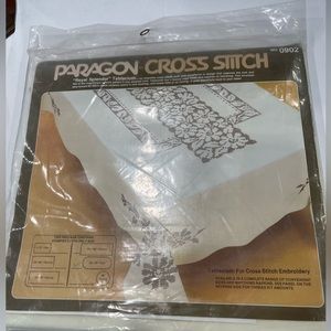 Paragon Cross Stitch 0902 Royal Splendor Tablecloth Oval 59" x 90" Vintage NIP